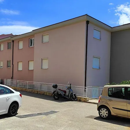 Idlerocks Apartment